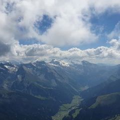 Flugwegposition um 13:15:51: Aufgenommen in der Nähe von Gemeinde Tux, Österreich in 2747 Meter